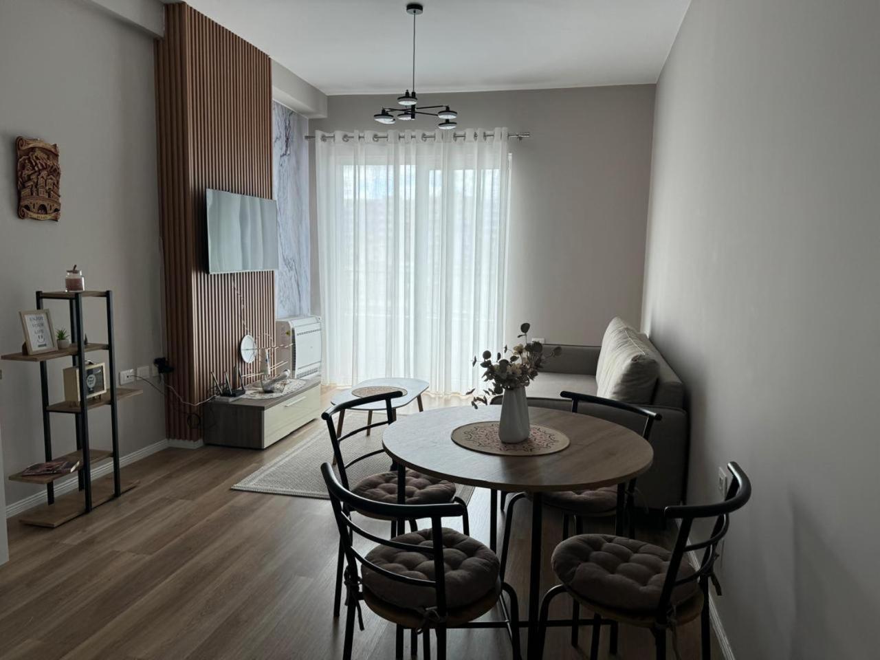 Olivia House Lägenhet Yzberishti Exteriör bild